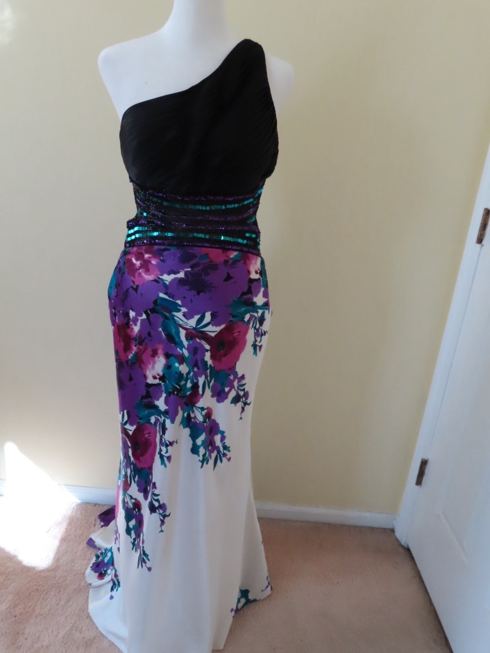 Cache One-Shoulder Floral Evening Gown